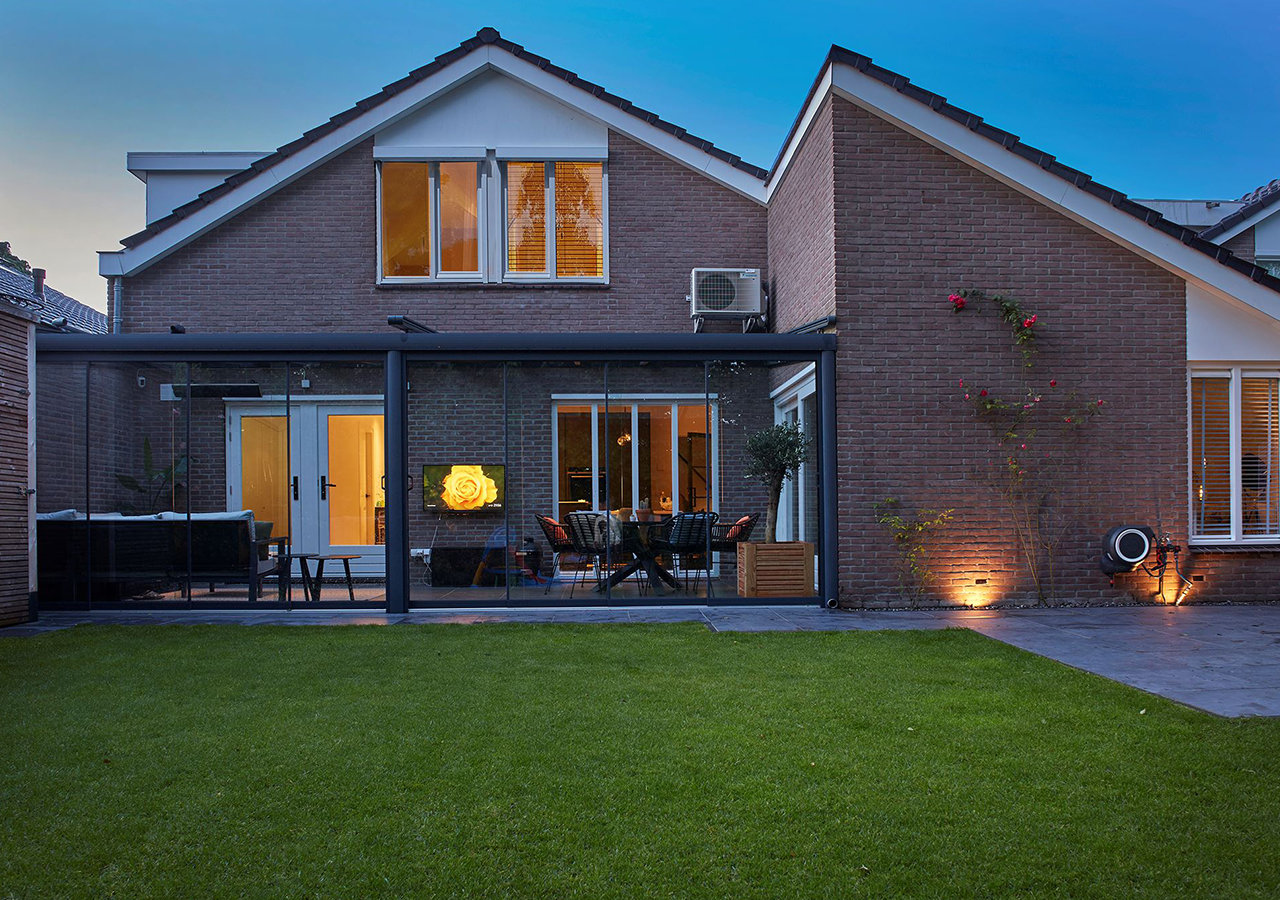 Serre-aanbouw-achterzijde-woning